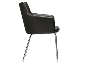 Кресло с подлокотниками