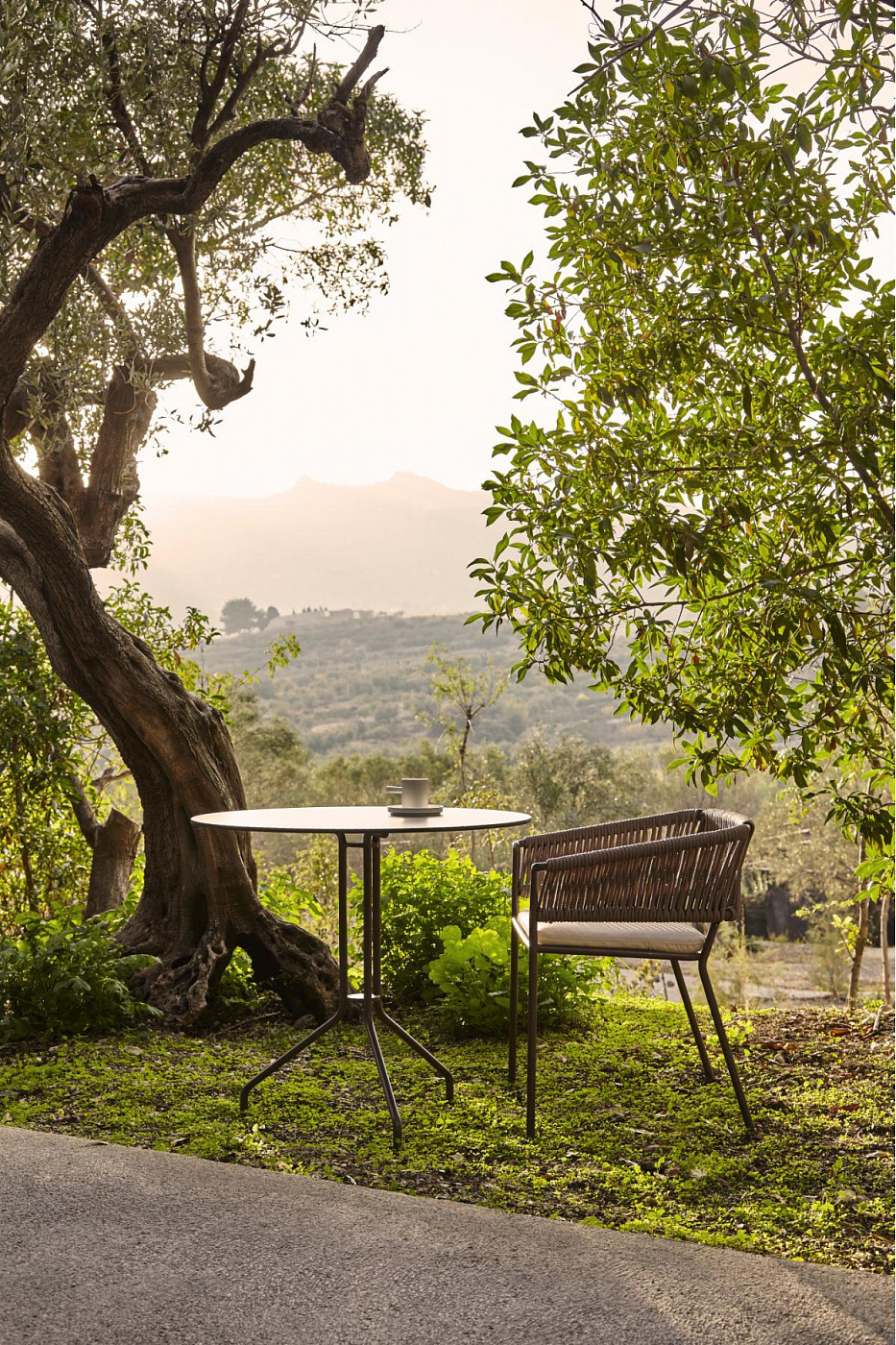 107239 Обеденный стол со столешницей Compact Ø 90 см Point Weave POINT1920 