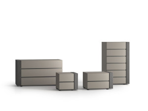 Деревянный комод