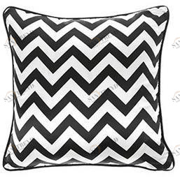 Gianfranco Ferré Home Квадратная подушка из шелка Chevron sun-id-1470445