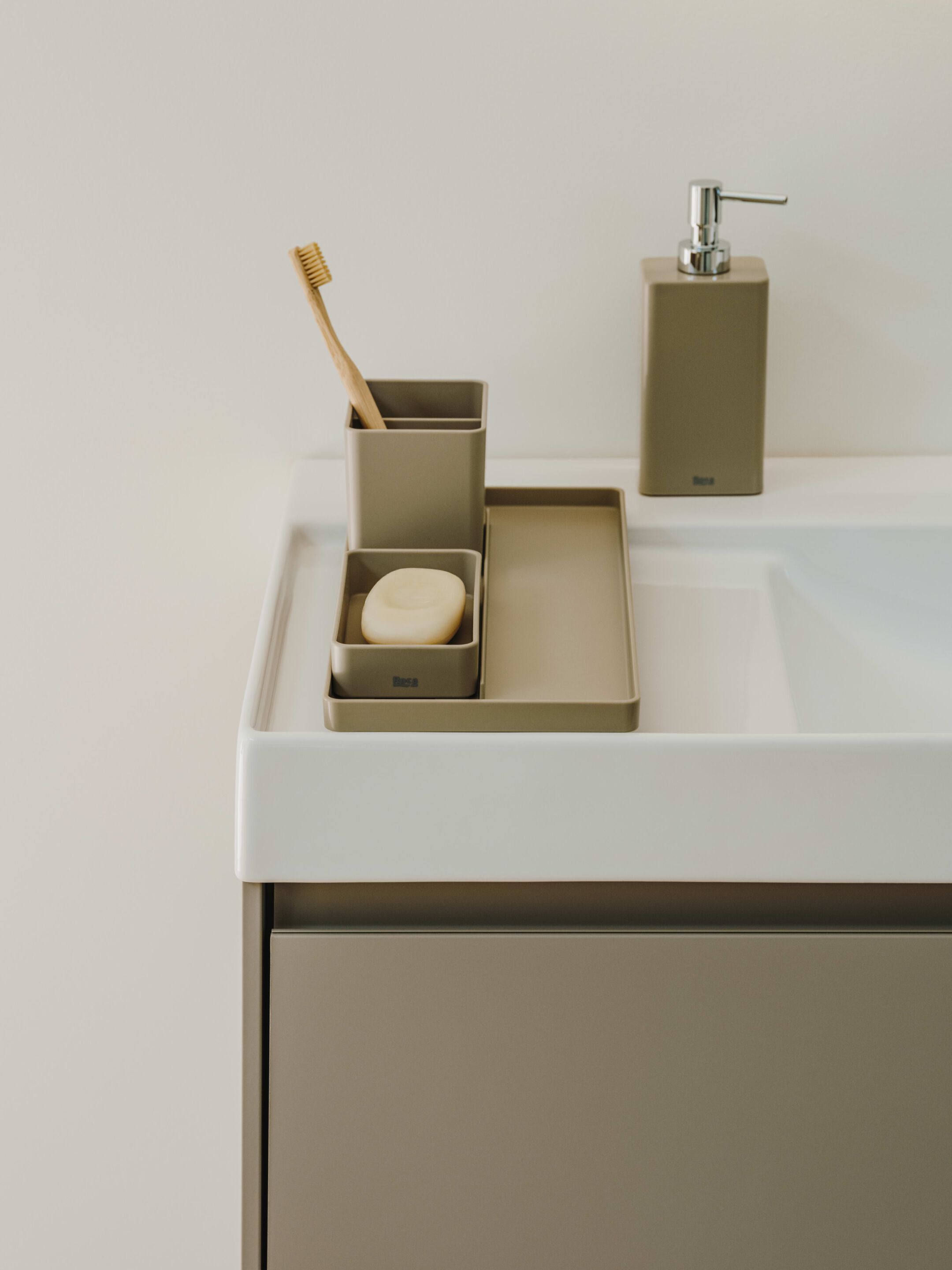 Пластиковый дозатор мыла Roca Ona ARCH-00077651 - Вид №4