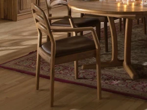 Dyrlund Деревянный стул с подлокотниками  1599a