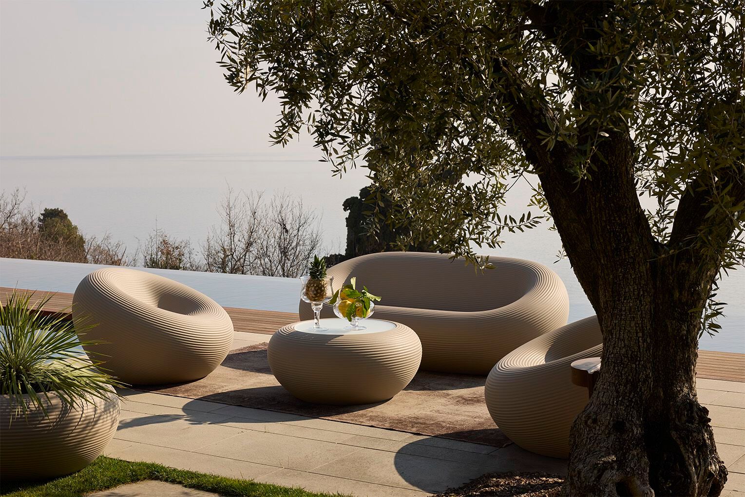 Полиэтиленовое садовое кресло Qeeboo нами ARCH-00053226 - Вид №3