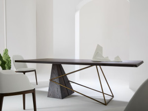 Прямоугольный стол со скульптурным основанием