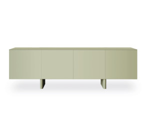 Окрашенный металлический шкаф с распашными дверями