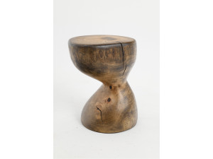 Журнальный столик из грецкого ореха