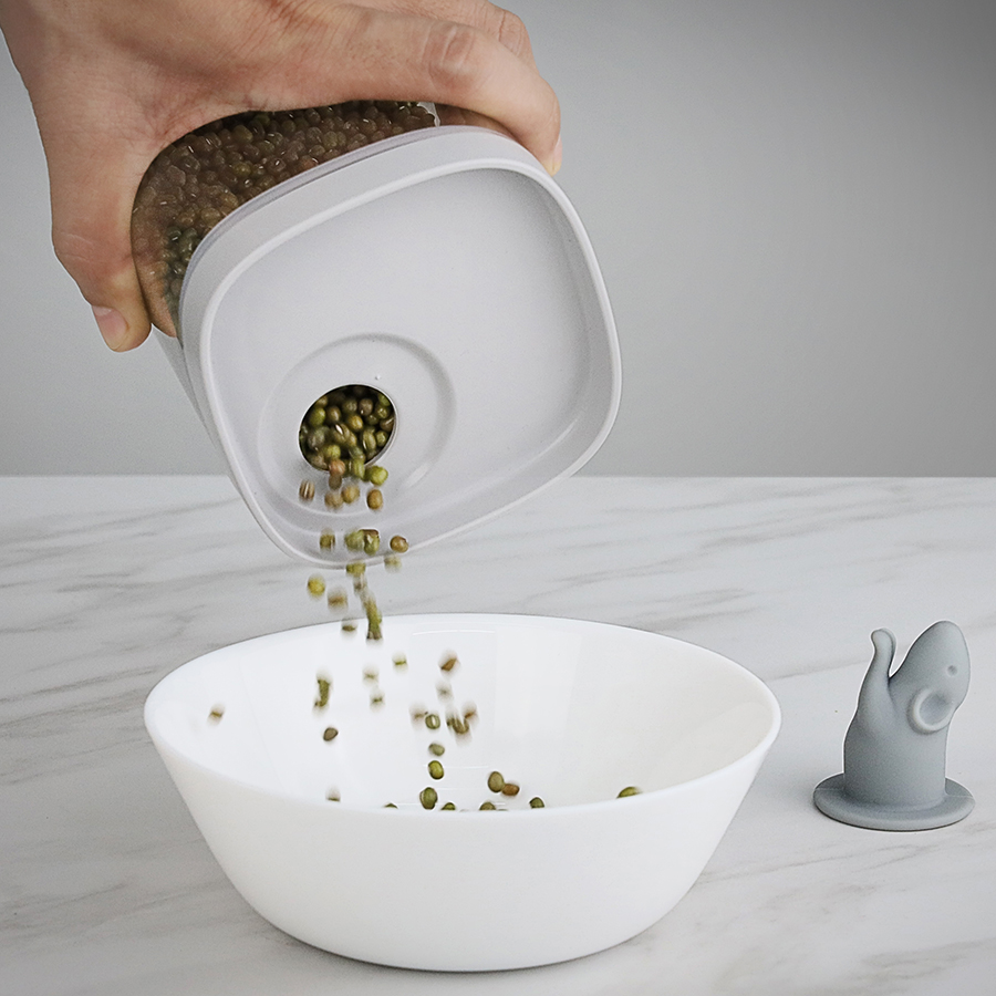 QL10345-CL-GY Контейнер для пищевых продуктов lucky mouse 0,6 л Qualy  - Вид №7