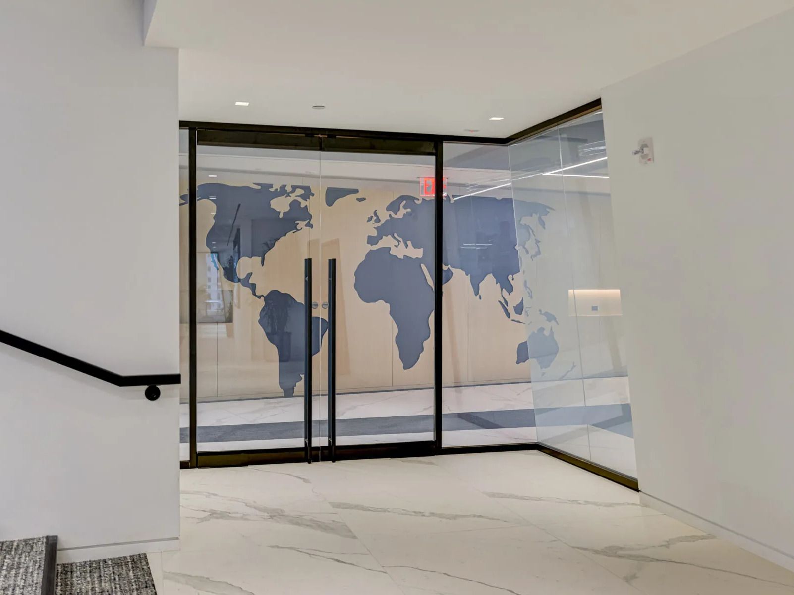 Стеклянная дверь с контролем конфиденциальности VITRIK Vitrik ® Privacy ARCH-00137562 - Вид №2