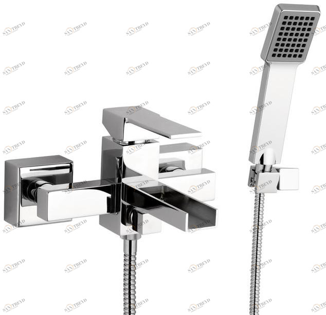 Remer Rubinetterie Смеситель для ванны настенный водопад с ручным душем Qubika cascata Qc02