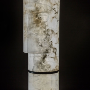 Настольная лампа из оникса