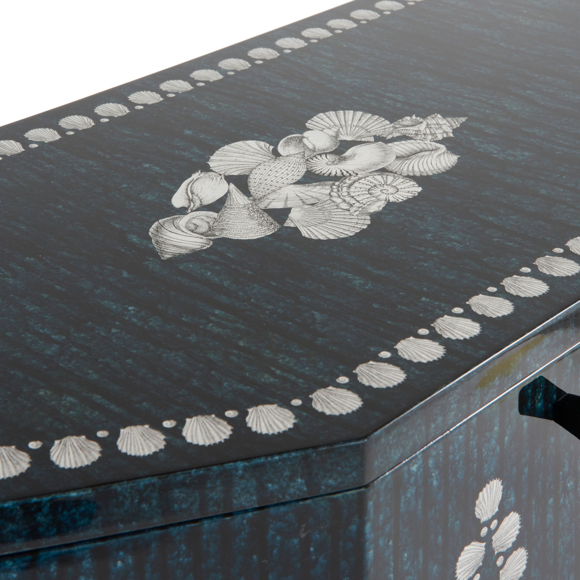 Маленький шкаф Fornasetti Giro di Conchiglie ARCH-00114967 - Вид №3