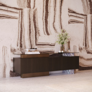 Деревянный шкаф с распашными дверями