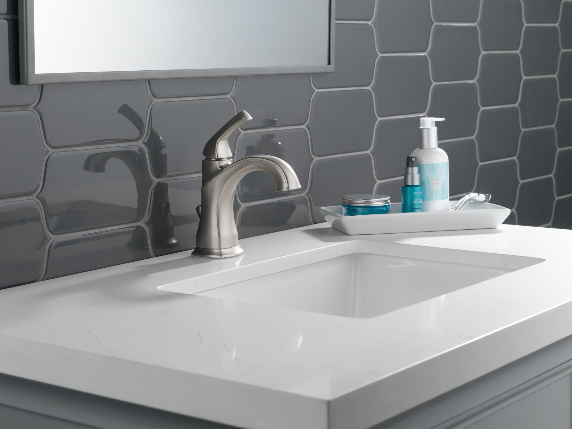 Смеситель Centerset с одной ручкой Delta Faucet 15770LF-SP - Вид №7