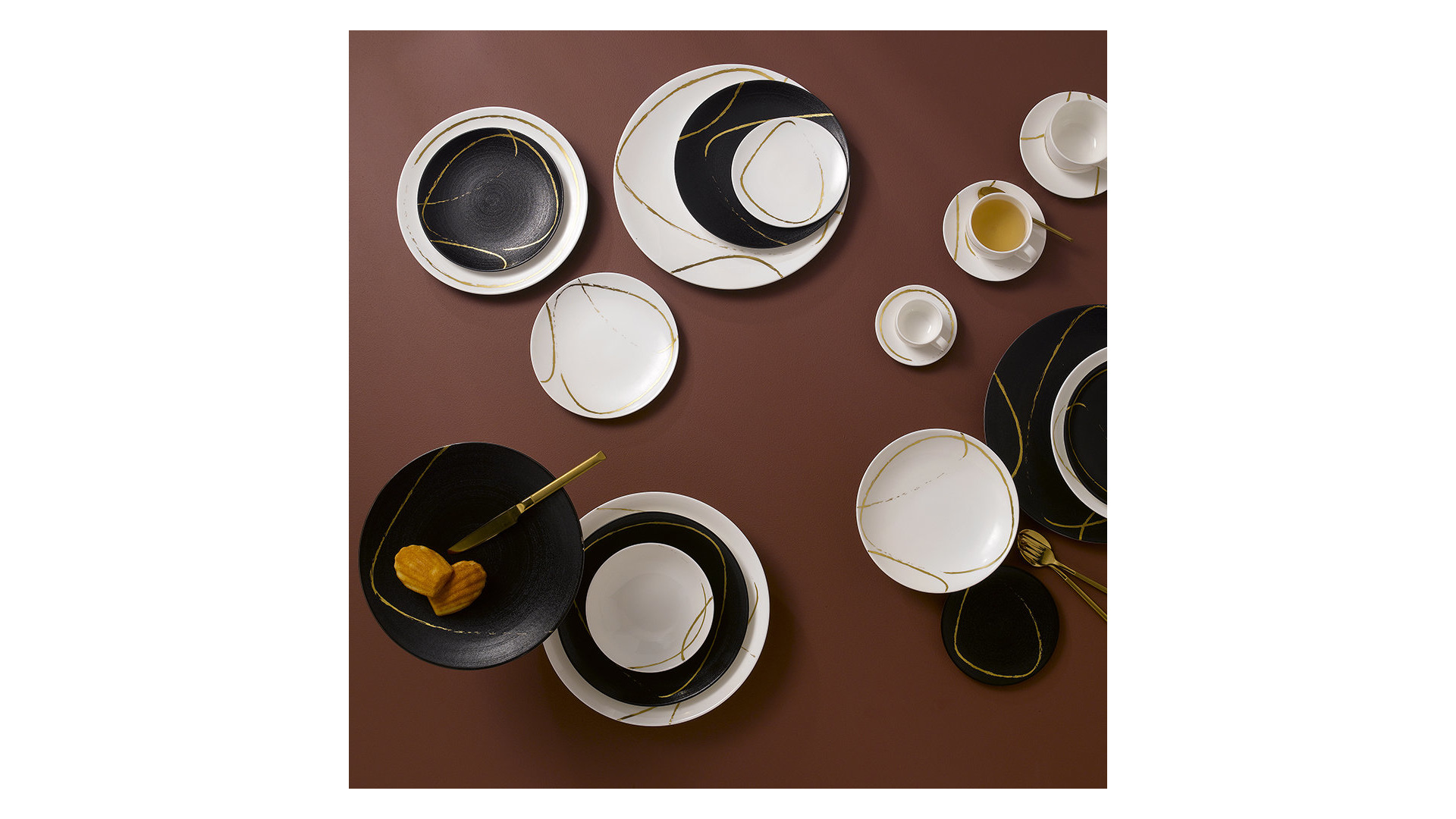 10654654 Royal Crown Derby Блюдо Royal Crown Derby "Эскиз. Белый" 34см Фарфор, Керамика  - Вид №3