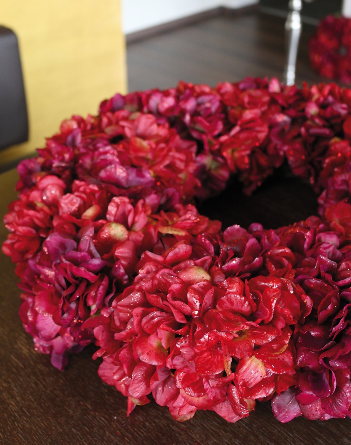 2010 432 a3 Искусственный венок из гортензии с глиттером, Ø 55 см, бордово-золотой H-andreas  - Вид №18