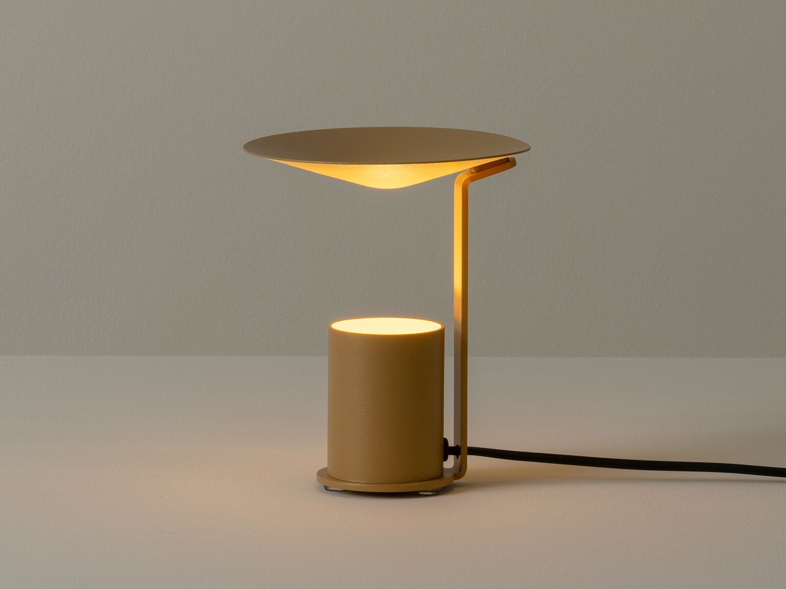 Алюминиевая настольная лампа Milan Iluminacion MOKKA ARCH-00053480 - Вид №2