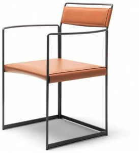 EPÒNIMO Стул из окрашенной стали и кожи с подлокотниками New outline Ol002