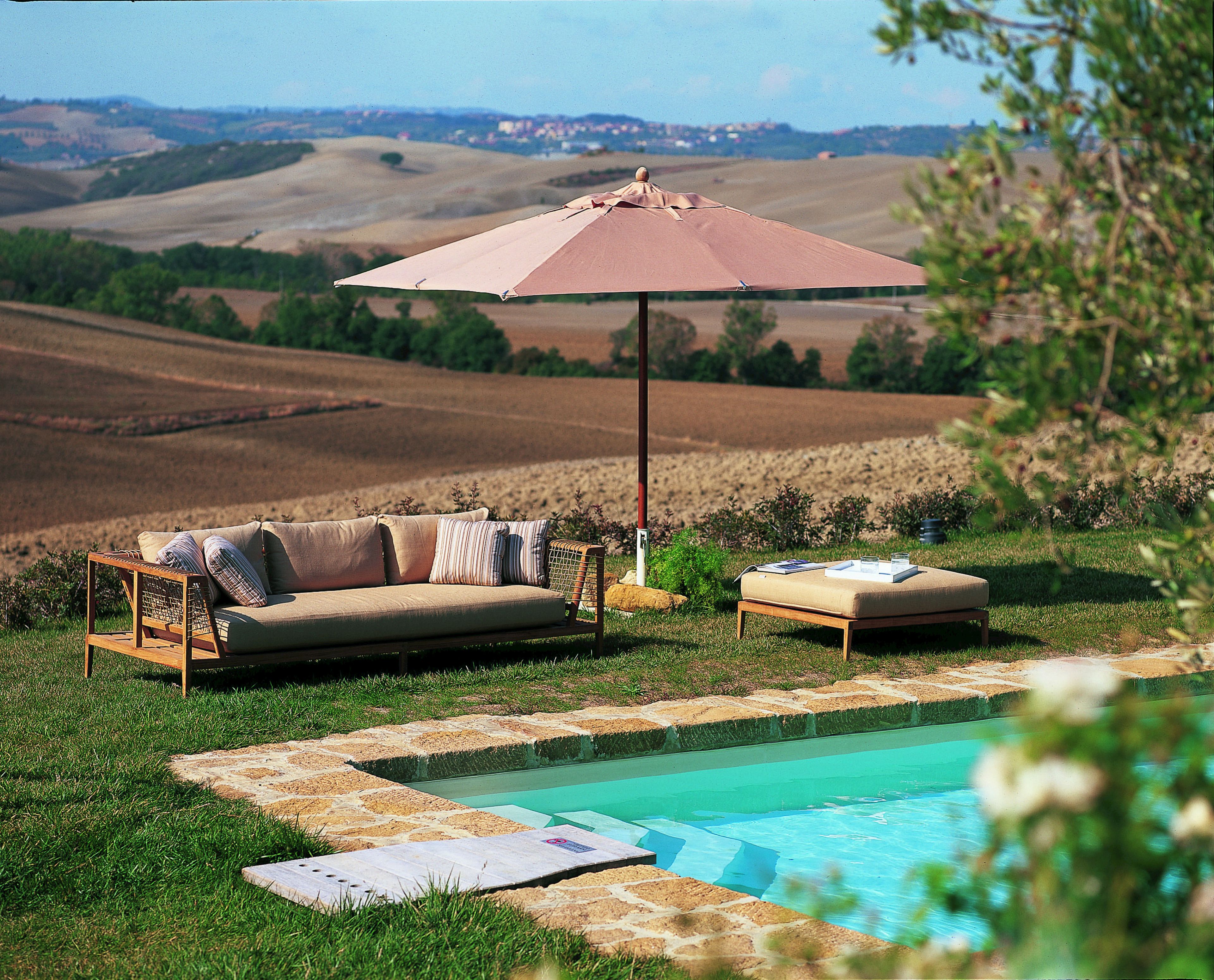 Садовый диван из тикового дерева и акриловой ткани Unopiù Synthesis ARCH-00070130 - Вид №1