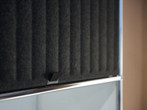 Дверь из синтетического волокна