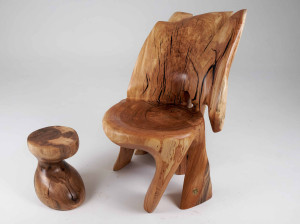 Деревянный стул