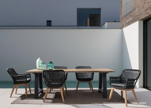 Прямоугольный стол из тикового дерева и алюминия