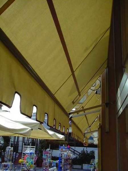 Навес с боковыми направляющими с ручками KE Outdoor Design осенние шторы ARCH-00070421 - Вид №3