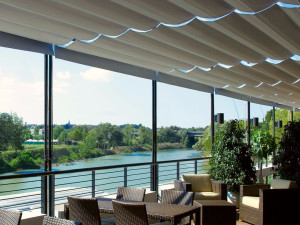 Беседка с раздвижной крышкой из акрила или ПВХ