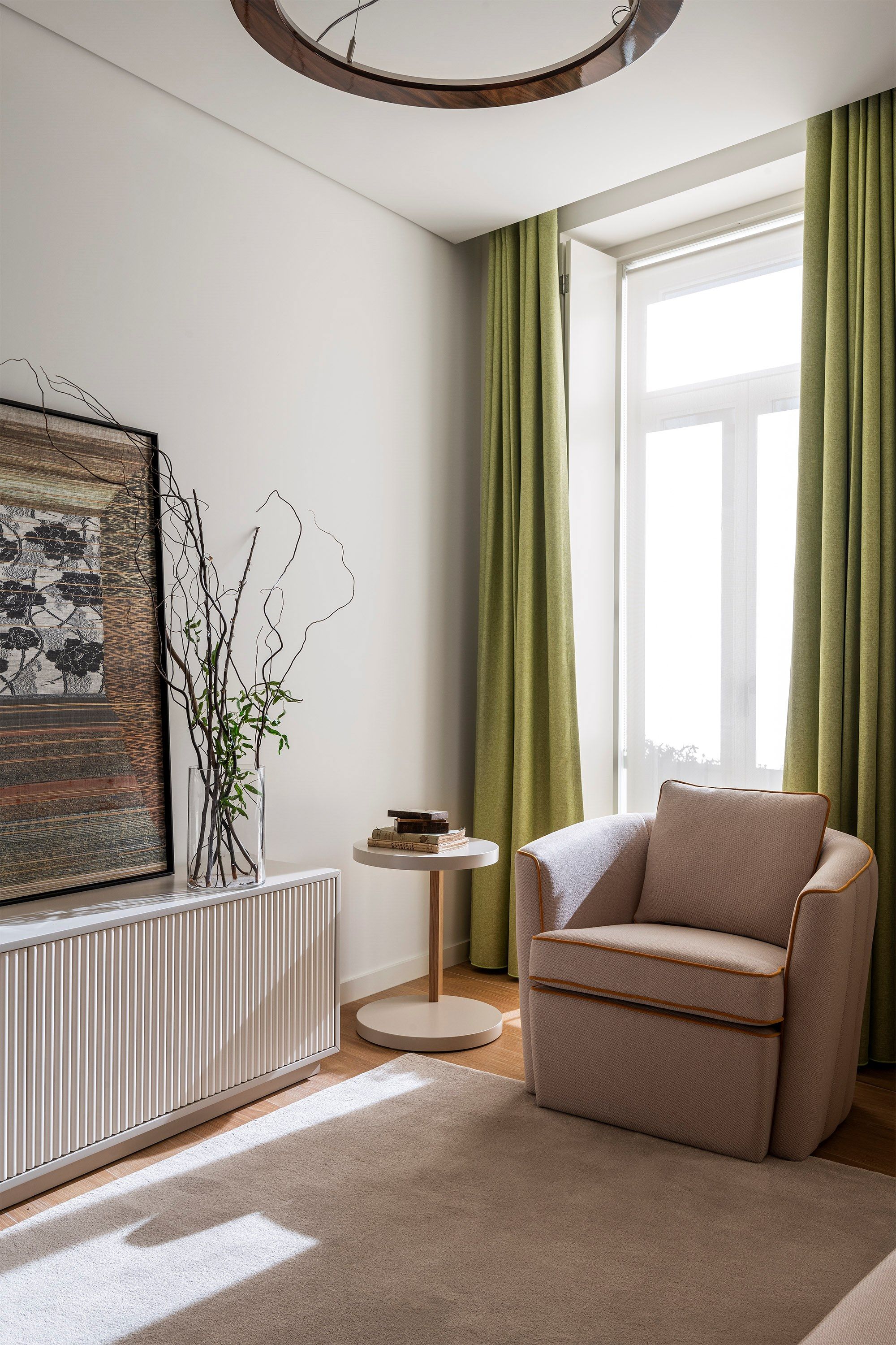 Бархатное кресло с подлокотниками Stylish Club Fortune ARCH-00031938 - Вид №8