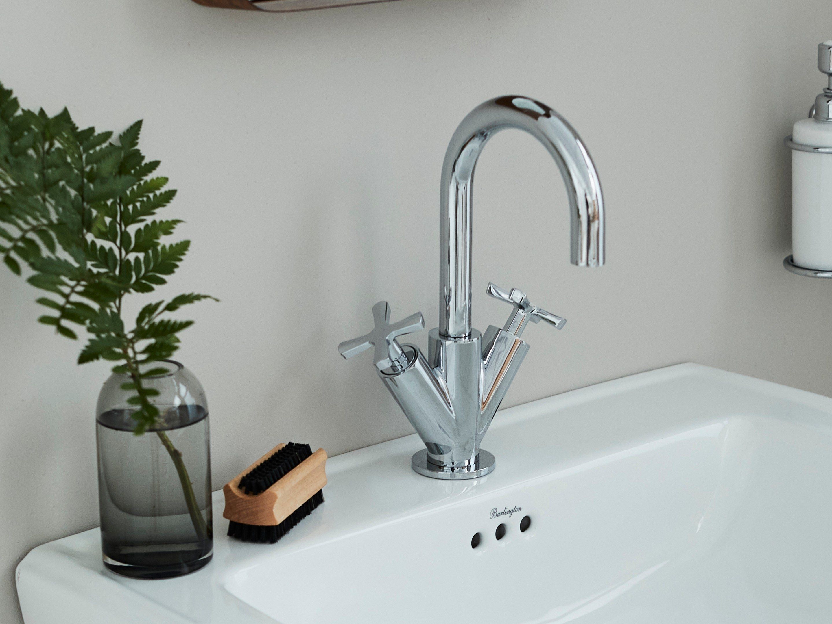 Смеситель для раковины с одним отверстием и отдельными розетками Burlington RIVIERA ARCH-00120904 - Вид №1