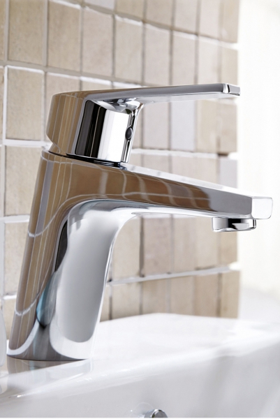 Смеситель для ванной комнаты на раковину низкий LINE F15299C-1 bravat - Вид №2