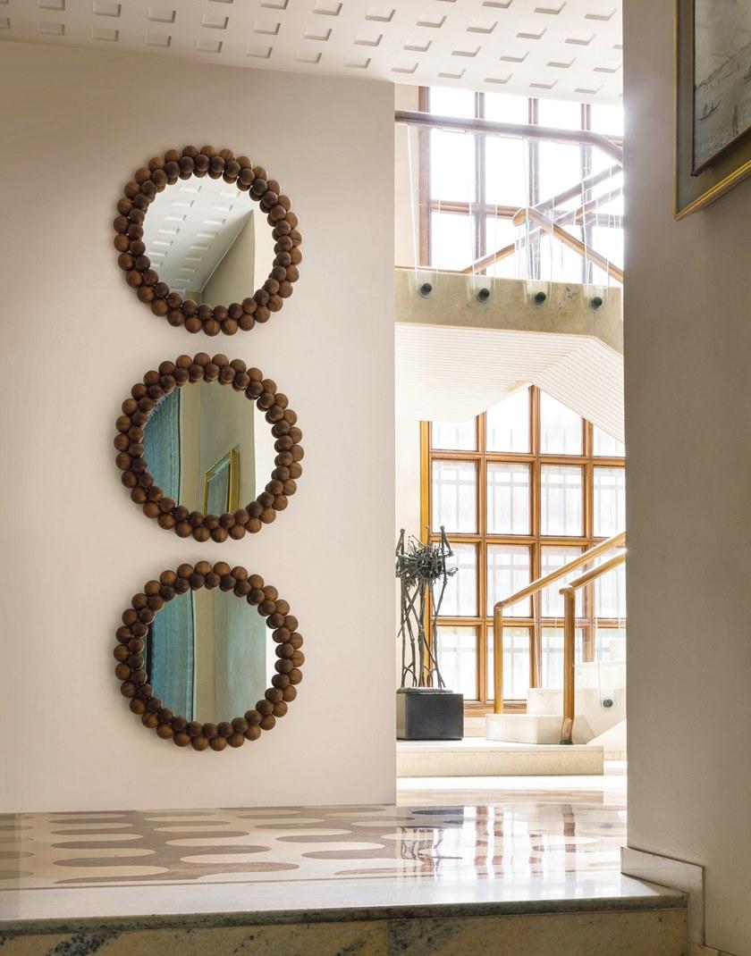 Porada Круглое зеркало в деревянной раме Iron sun-id-1429744 - Вид №1