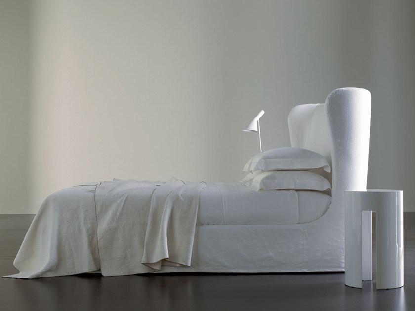 Meridiani Двуспальная кровать из ткани с высоким изголовьем sun-id-1480118 - Вид №1