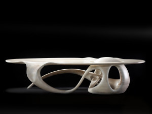 Кленовый журнальный столик