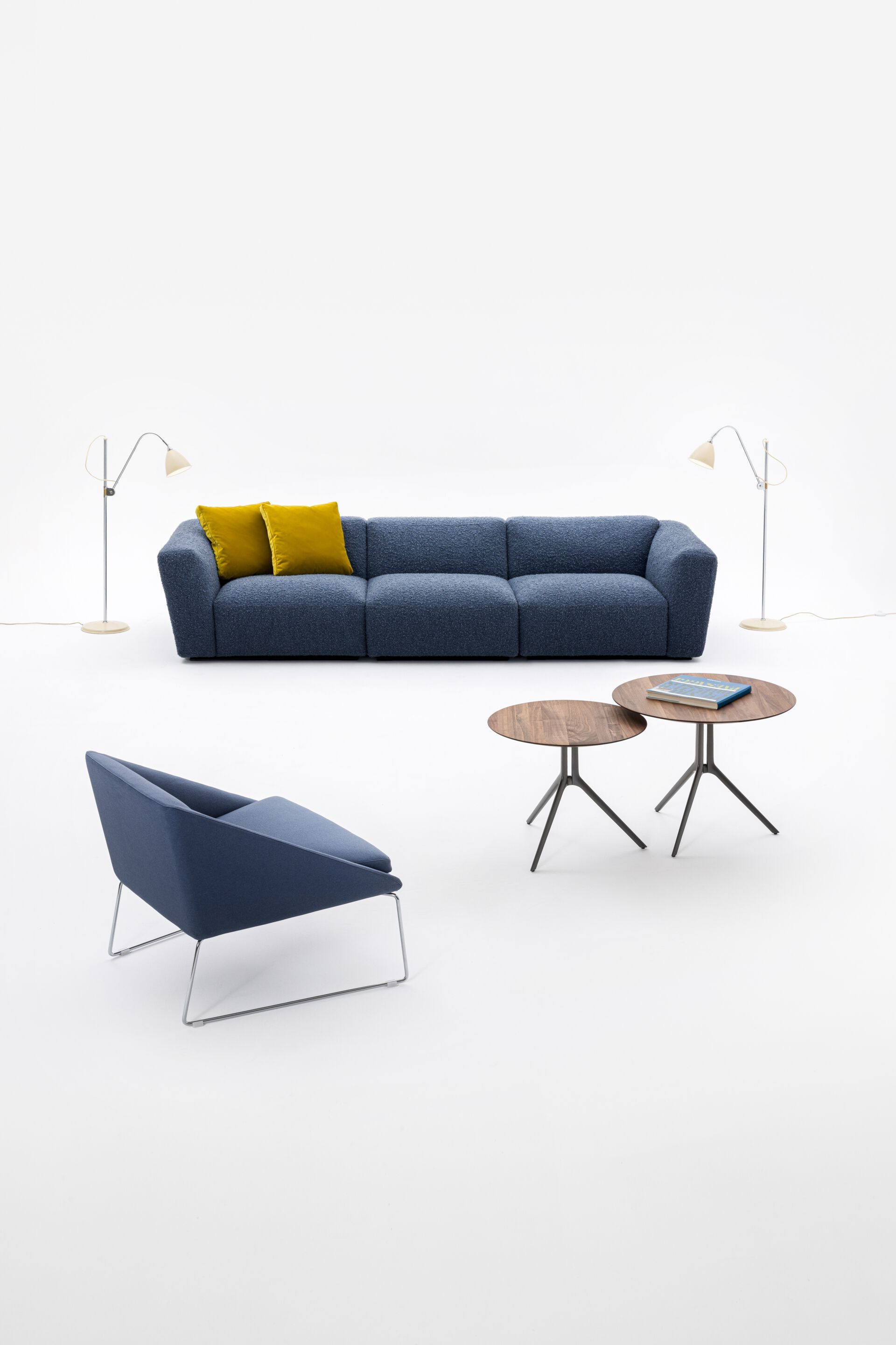 Круглый журнальный столик из алюминия и дерева Verzelloni ROBIN ARCH-00112724 - Вид №1