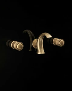 EXCRY133M Смеситель Royal для раковины