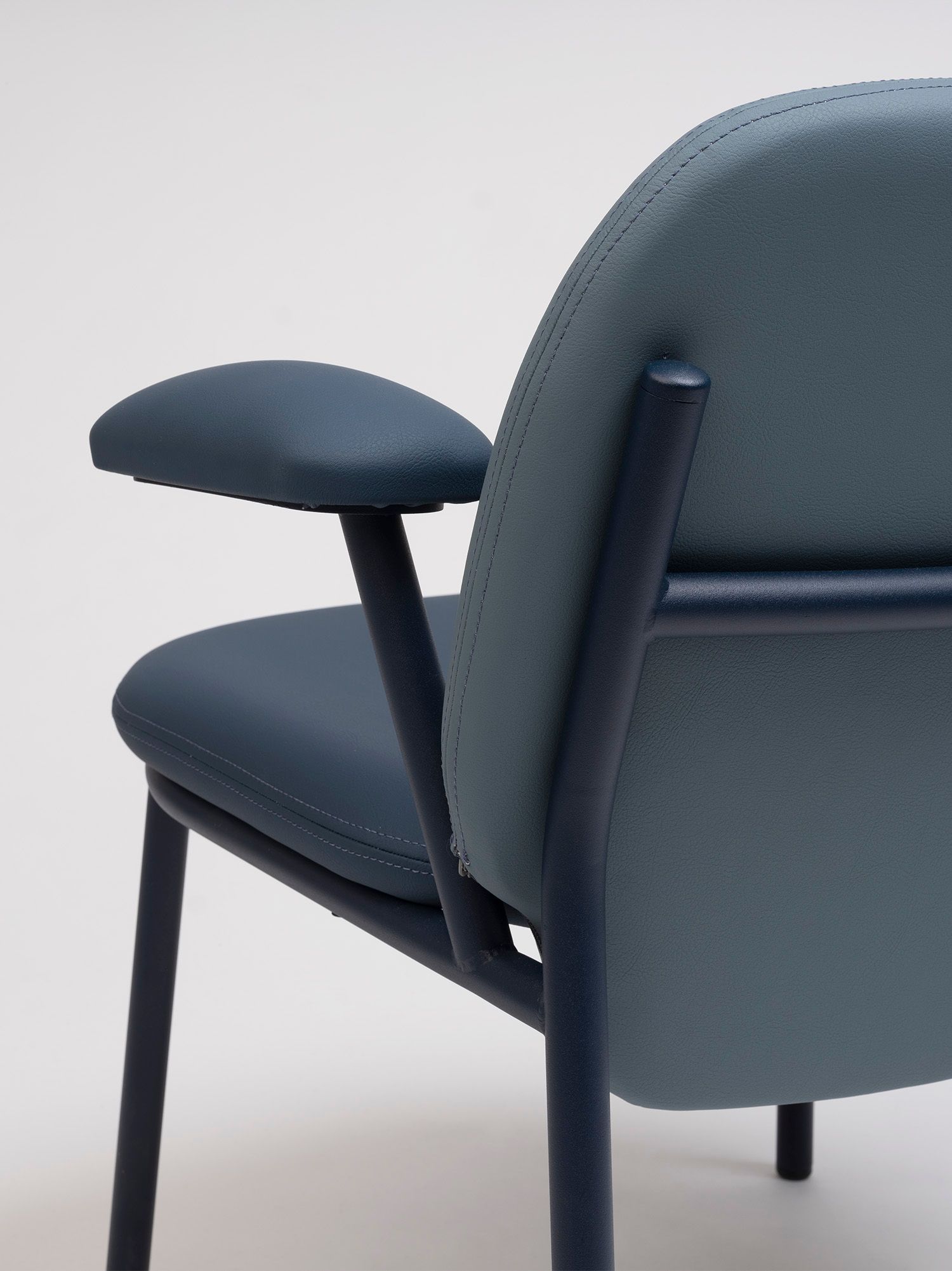 Кожаный мягкий стул с подлокотниками ONDARRETA шерсть ARCH-00093633 - Вид №7