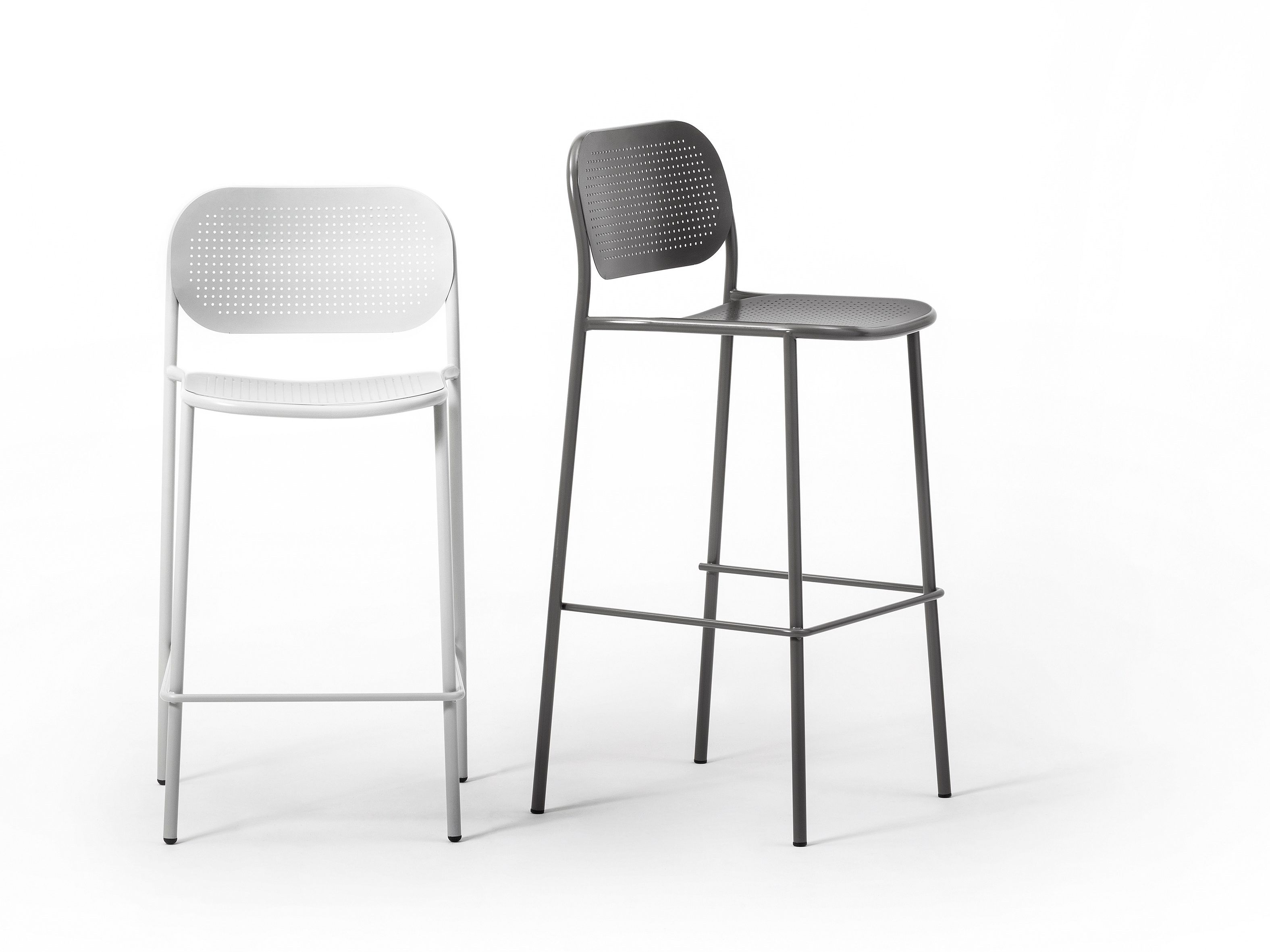 Высокий металлический табурет с подставкой для ног TrabA' Metis ARCH-00017215 - Вид №1