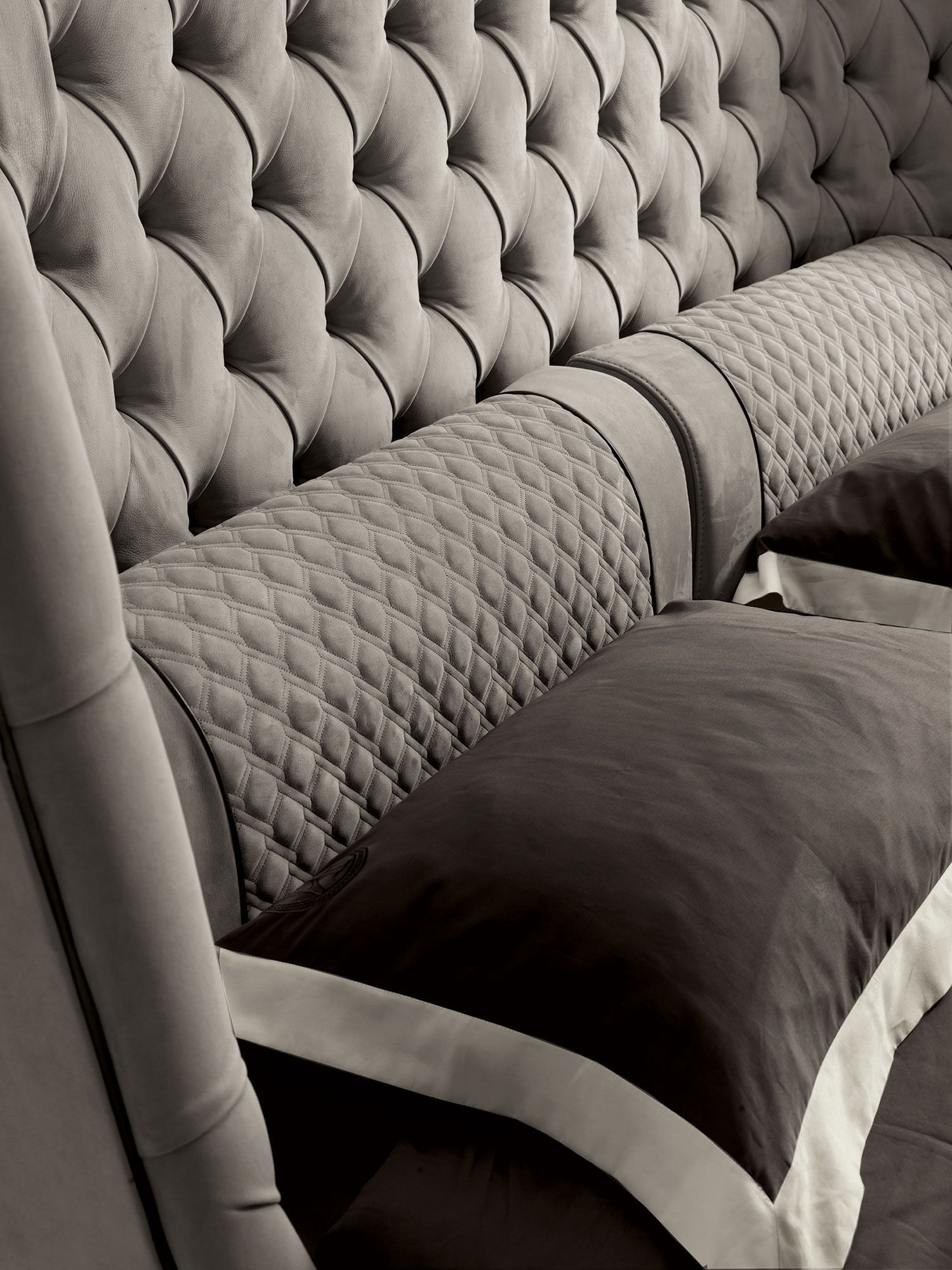 Мягкая кровать из ткани Vittoria Frigerio Медичи ARCH-00047591 - Вид №2