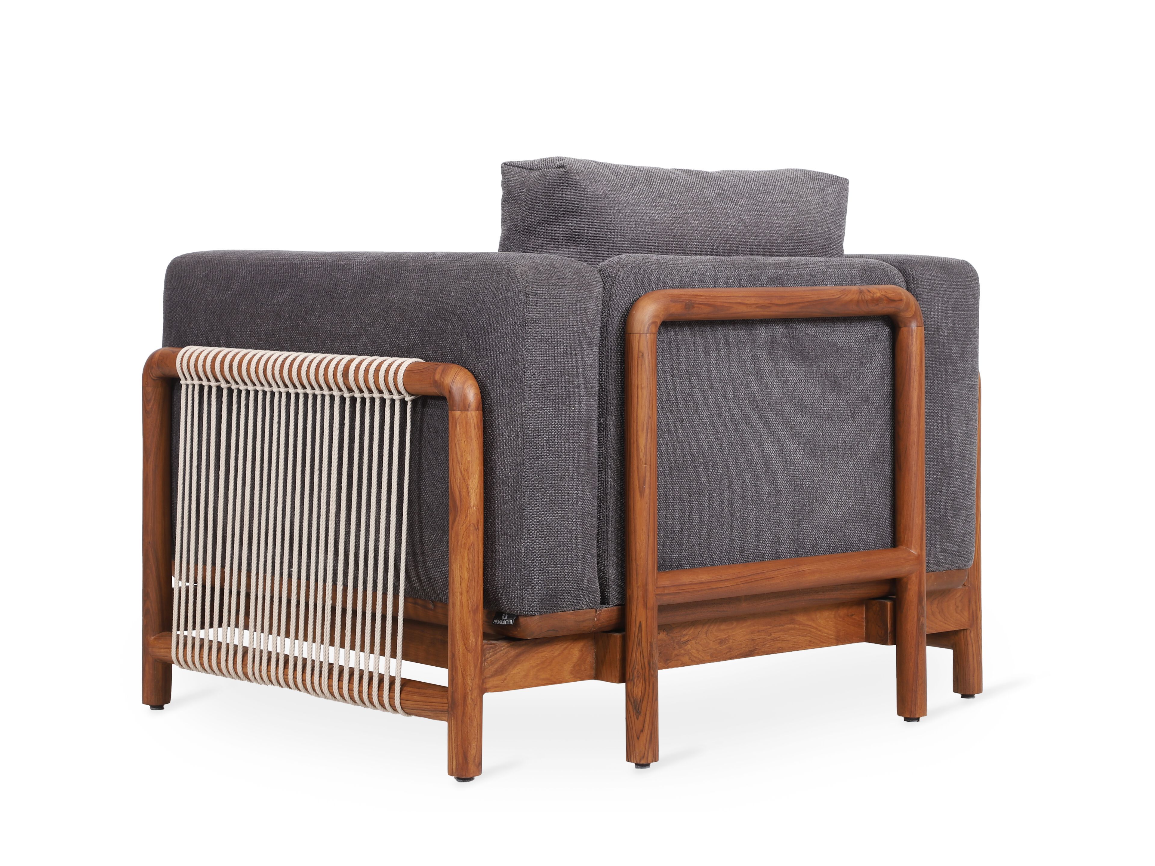 Тканевое кресло с подлокотниками Alankaram KAHA ARCH-00078501 - Вид №1