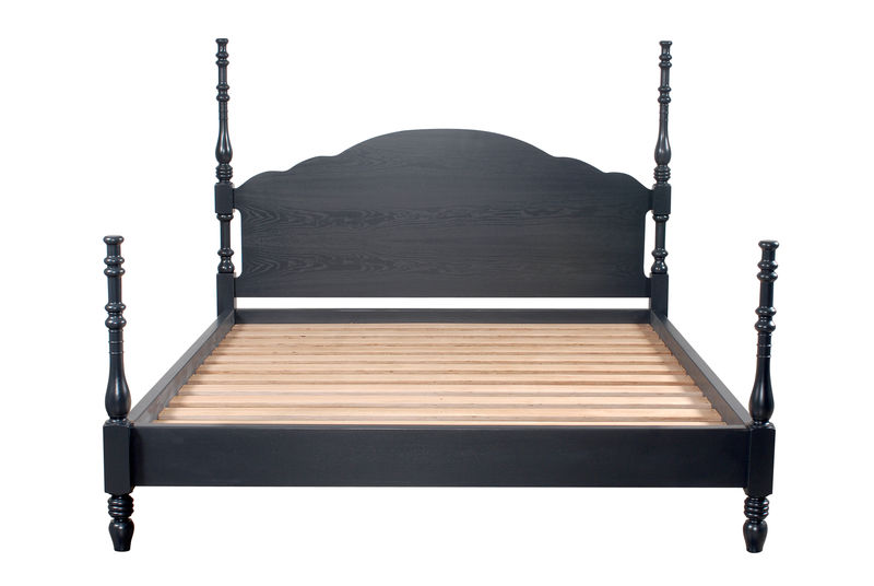 Индивидуальная кровать с 4 столбиками ijlbrown sun-id-3251843