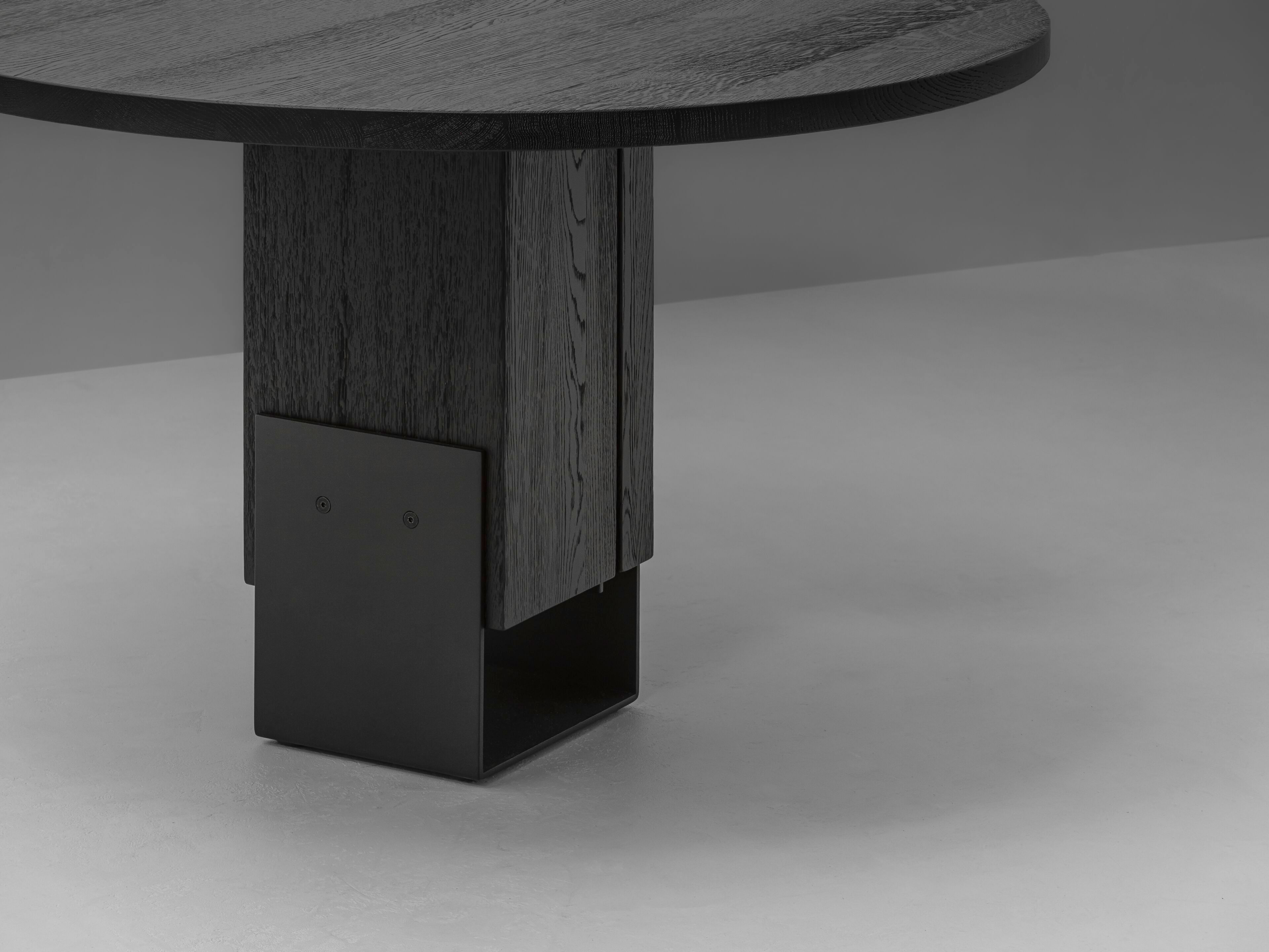 Круглый обеденный стол из массива дерева Van Rossum Kitale ARCH-00063030 - Вид №3