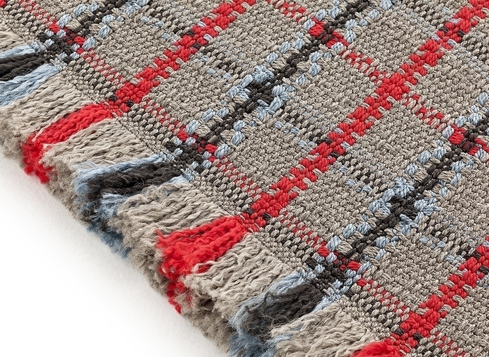 070780 Подушка-ролл GL Tartan blue большая GAN Garden Layers - Вид №1