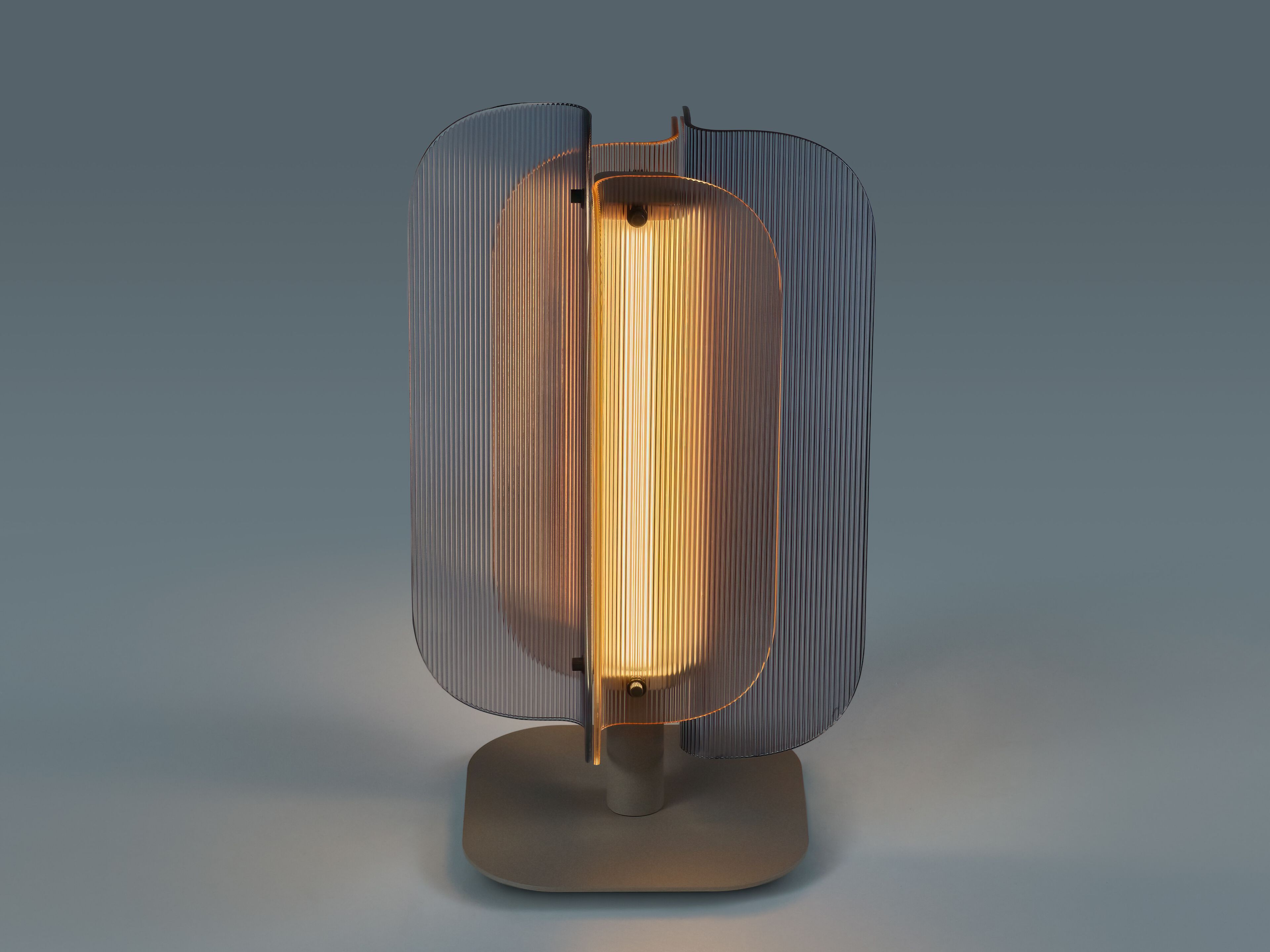 Стеклянная настольная лампа Quasar Fold ARCH-00016422