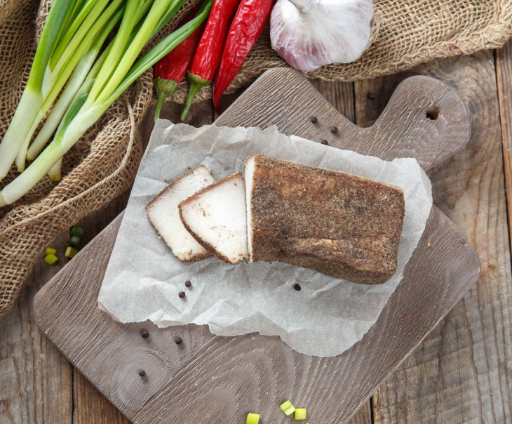 4047 Сало соленое в черном перце Вкусляндия 