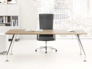 Прямоугольный рабочий стол