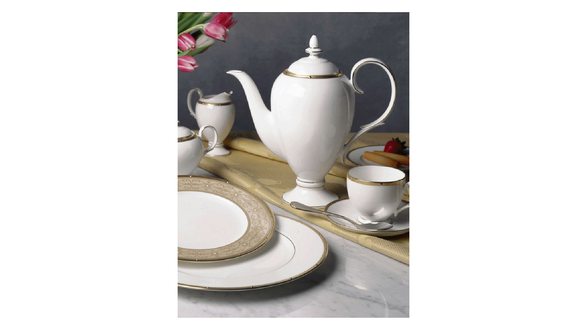1051773 Noritake Чашка чайная с блюдцем Noritake "Рочель,золотой кант" 200мл Фарфор костяной  - Вид №2