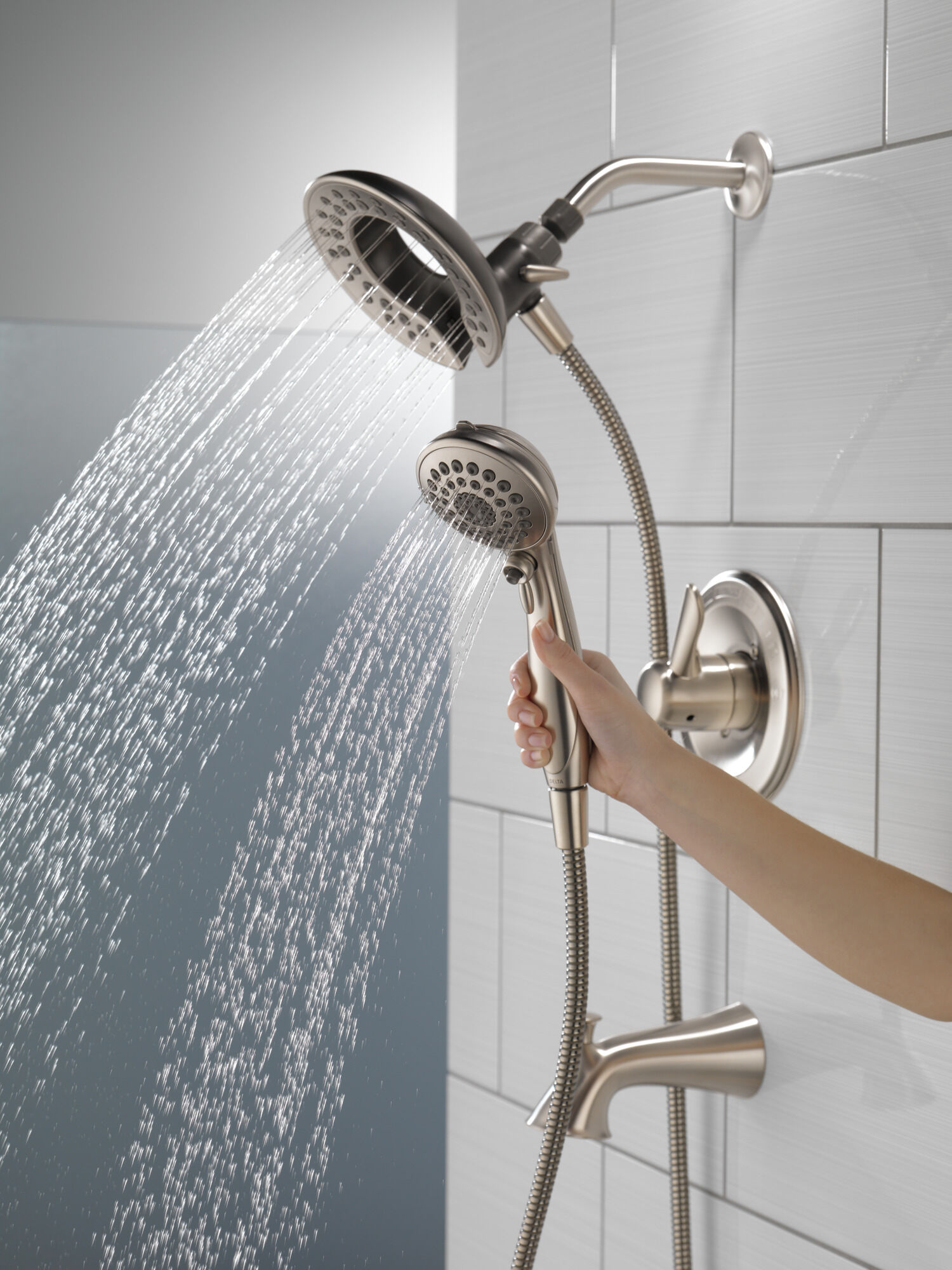 Монитор серии 14 для ванны и душа с душем два в одном WaterSense In2ition Delta Faucet 144938DC-SS-I20 - Вид №3