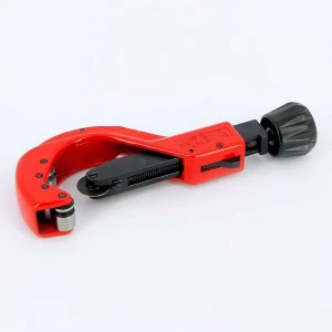 Резак для металлопластиковых труб круговой с фаскоснимателем TIEMME 0-63мм