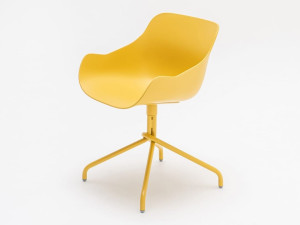 Вращающееся кресло из полипропилена с подлокотниками