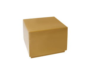 Квадратный журнальный столик